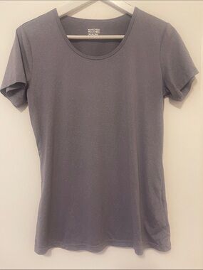 Women's Short-Sleeve Crewneck Tee in Slate Gray